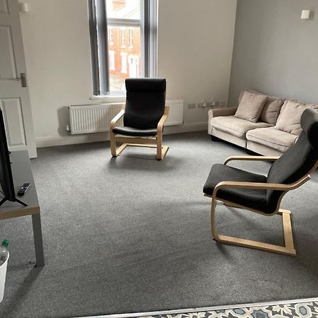 Modern,Spacious 2 Bed Apartment Престън Екстериор снимка